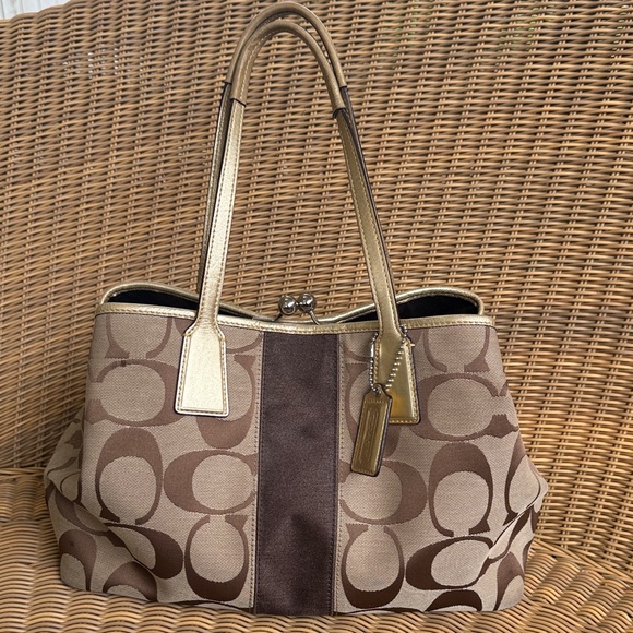 Coach Handbags - Coach SIgnature  Handbag Purse Large "C" Satchel Tote Gold Tone Trim w/ Hangtag